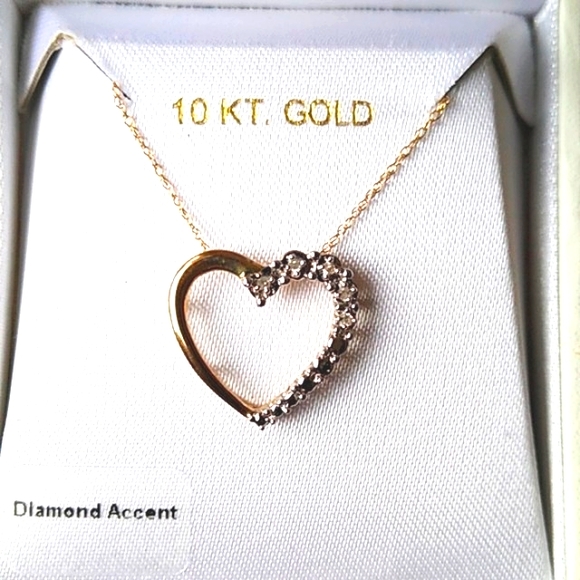 Genuine Diamond Heart Pendant Necklace with Solid 10k Gold Neck Chain New - Picture 2 of 9